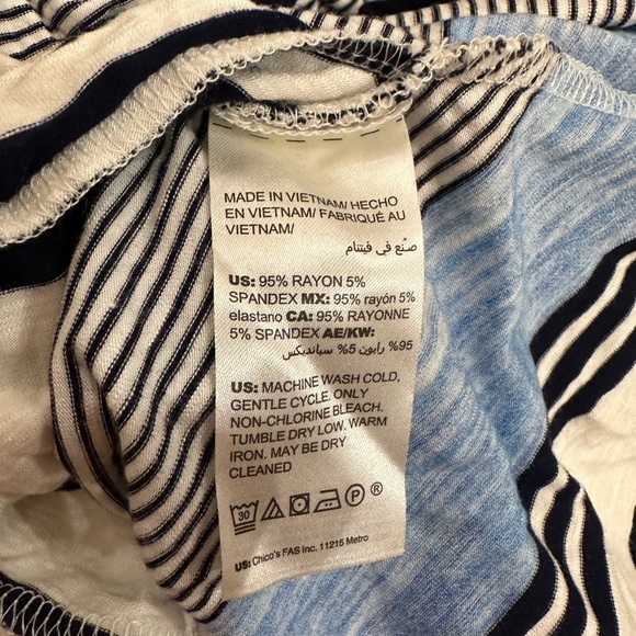 Chicos Women's Blue Striped Tunic Blouse Top Size 2 Large - Picture 7 of 7